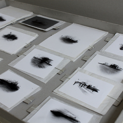 Série Esquinas, 2012 Négatifs de sténopé, papier photo argentique