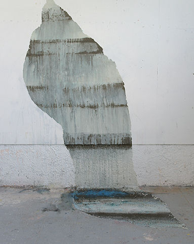 I want to live in a wigwam, 2012 Installation in situ - ciment, peinture. Dimensions variables (photographie dans l’atelier : H. 3,5 m, L. 3 m, l. 10 m)