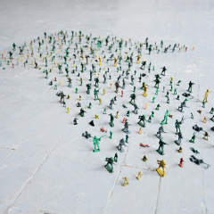 Pacifiste(s), 2010. Figurines de soldat, dimensions variables