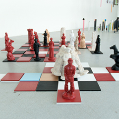 La marche irréversible, 2012 Plâtre, verre, papier. Techniques mixtes Rapport de conscience, 2012 Plâtre, bois, peinture. Techniques mixtes