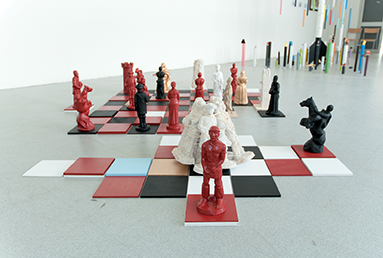 La marche irréversible, 2012 Plâtre, verre, papier. Techniques mixtes Rapport de conscience, 2012 Plâtre, bois, peinture. Techniques mixtes