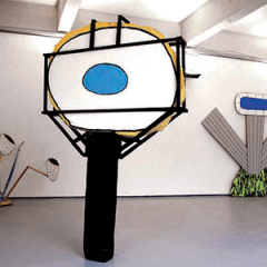 De gauche à droite : In the laser beams, Eye eye eye, Les cheveux dans les yeux, fils, techniques mixtes, 2007