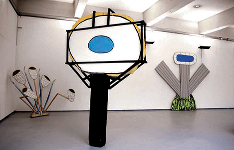 De gauche à droite : In the laser beams, Eye eye eye, Les cheveux dans les yeux, fils, techniques mixtes, 2007