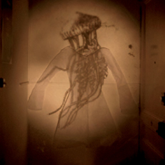 Femme méduse n°1 / 2007 / collage sur papier / 29,7 x 21 cm