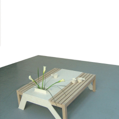 Table et Tasses / 2008 / bois, plâtre