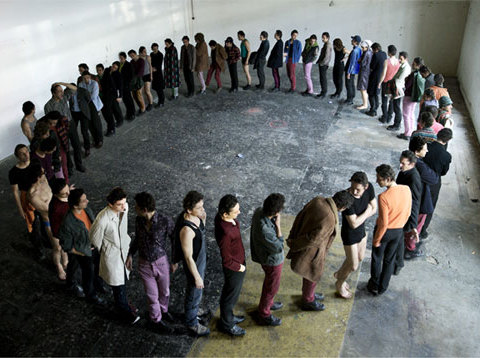 Embouteillage (Série En route de faire) 2007 Photomontage d'une même personne démultipliée Photographie numérique, 110 x 80 cm