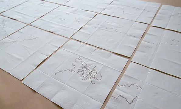 Trajets des fourmis, 2013 Papier mouchoir, 21 x 21 cm
