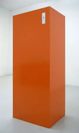 Accumulator, 2005 Acier, laque orange, 80 x 60 x 183 cm